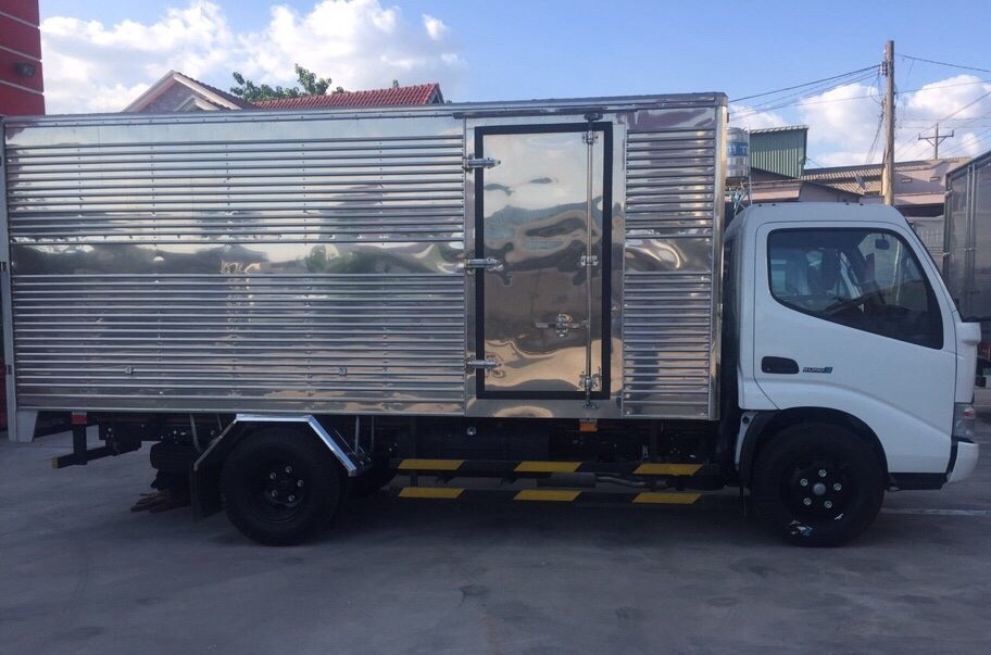 xe tai thung kin hino 300 series