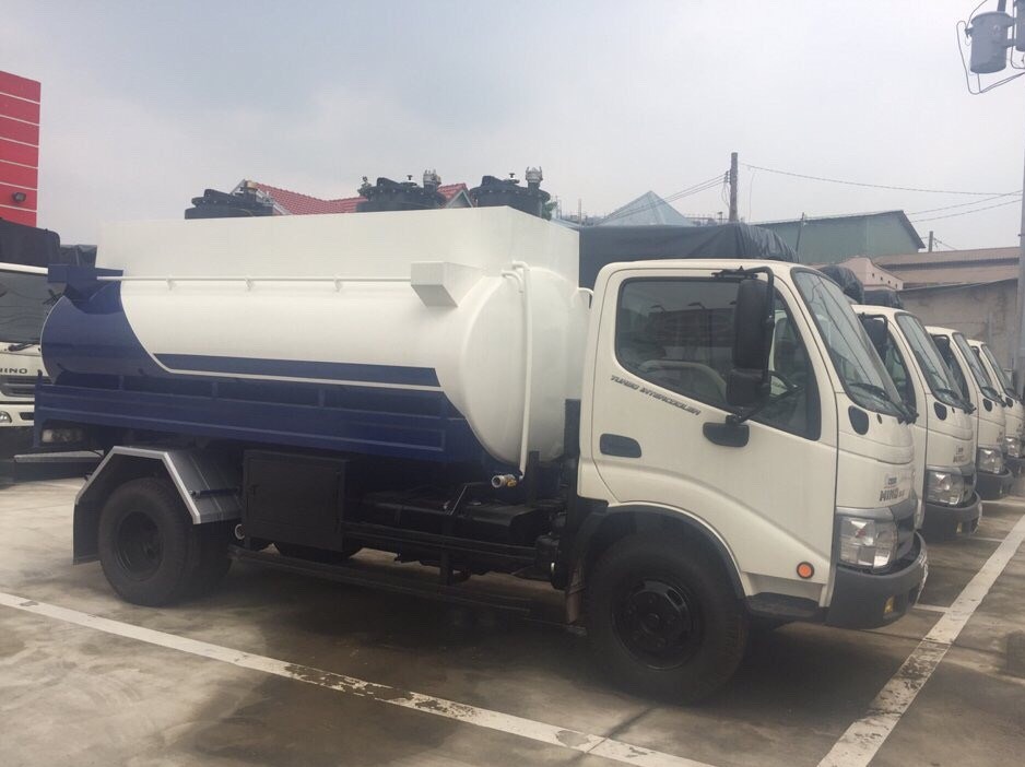 xe xitec bon cho xang dau hino