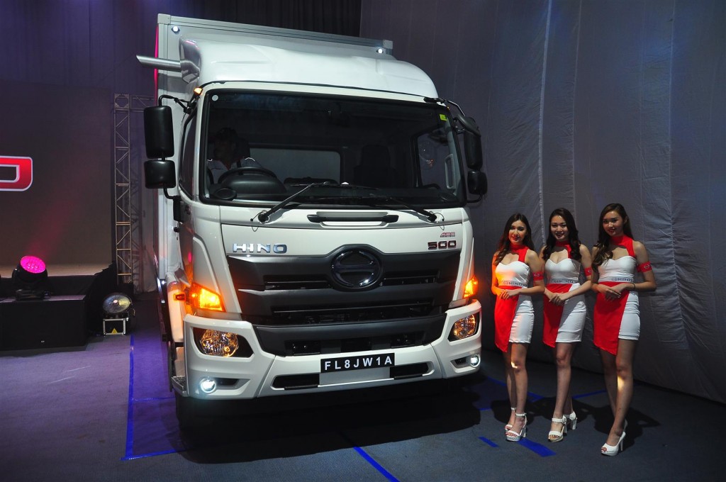 hino-fl8jw7a image Hino 3 chân FL8JW7A