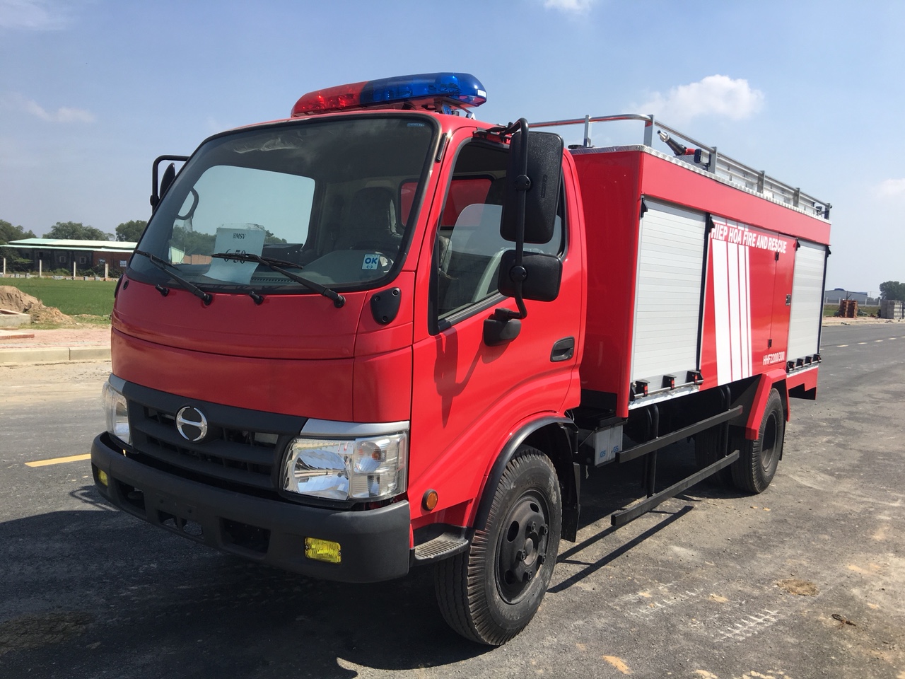 xe_cu_ha_3_khi image xe_cu_ha_3_khi Bảng giá xe tải Hino | Xe tải Hino HCM