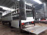 xe tải hino  bàn nâng chở heo