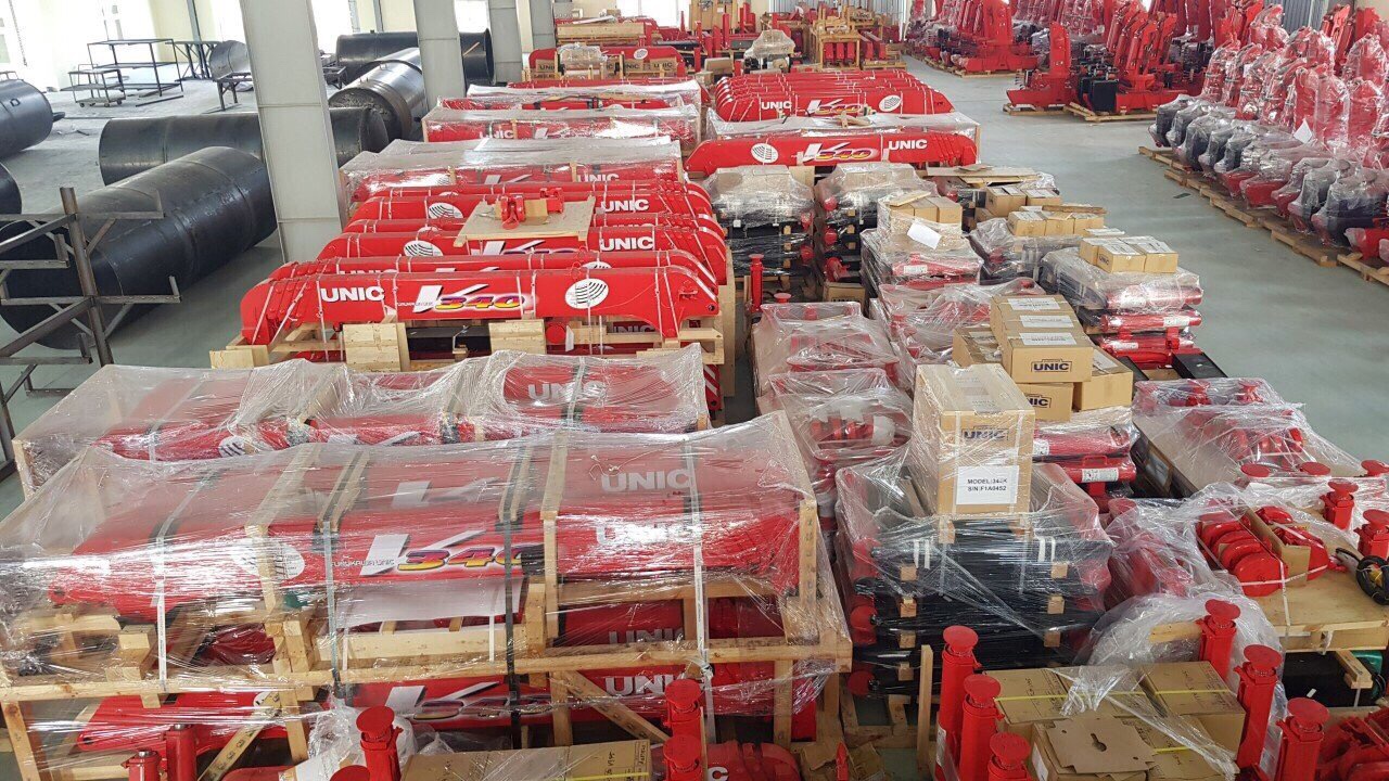 i lý cẩu unic hiệp hòa image i lý cẩu unic hiệp hòa xe tải gắn cẩu UNIC - TADANO- SOOSAN | Xe tải Hino HCM